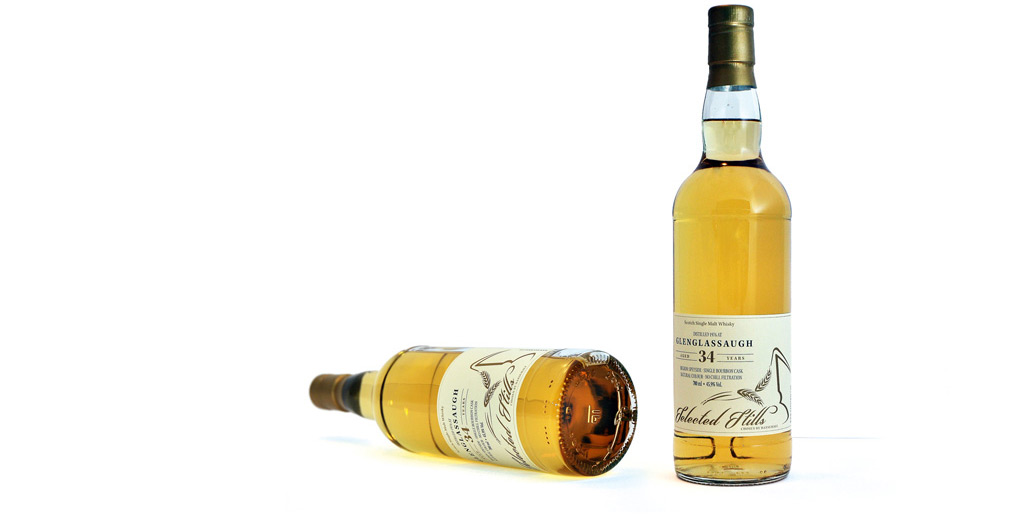 Selected Stills-Etikett auf Flasche